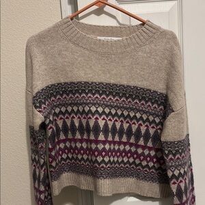 Geometric Patterned Sweater in Beige and Purple